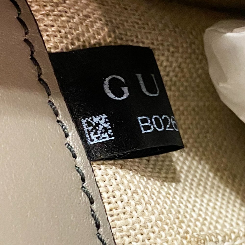 Gucci Emily Medium Leather Chain Shoulder Bag - Picture 11 of 11